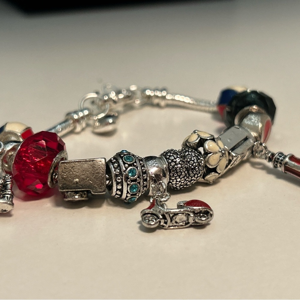 Bracelet - Picture 3 of 9